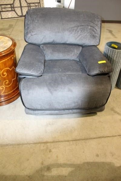 NEW FURNITURE & JEWELRY AUCTION