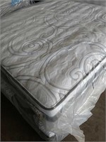 King Serta iComfort Applause Mattress & Box