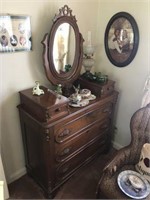 Victorian 3 Drawer Dresser