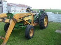John Deere 1020 Tractor & Freeman Loader