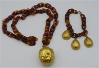 Decorative chain pendant and bracelet