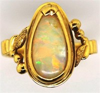 18ct gold & white opal ring