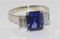 14ct white gold, sapphire & diamond ring