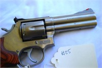 Smith & Wesson Model 686, .357mag SS with 4" barre