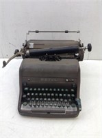 Vtg Royal Manual Typewriter  Keys & Tab Work