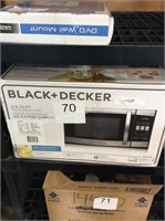 1 CTN BLACK AND DECKER MICROWAVE