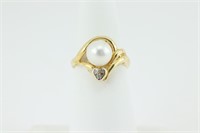 Pearl 14K Gold Ring w/Diamonds