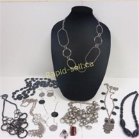 Glamour Jewellery in Silver & Black