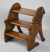 UNIQUE CARVED LION DESIGN BED STAIRS