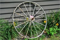 Metal wagon wheel