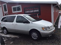 1998 TOYOTA SIENNA LE