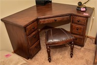Corner desk & chair w/ leather seat