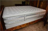 Serta iseries mattress & box spring -Perfect cond.