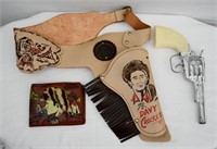 Davy Crocket Holster Wallet & Toy Cap Gun