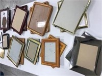BOX OF 21 ASSORTED FRAMES