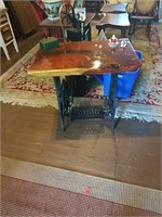 Sew machine table