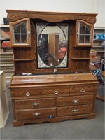 Chest Of Drawers W/Mirror Top