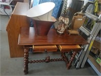 2 drawer hall table and lamps