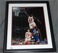 Michael Jordan Signed 16 x 20 Photograph