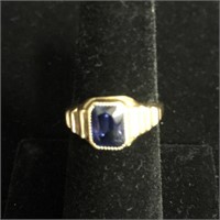 10K Yellow Gold Ring with Synthetic Blue Stone