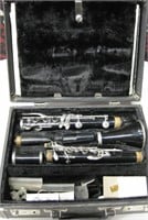 BUNDY Clarinet In Case With Accessories & Music