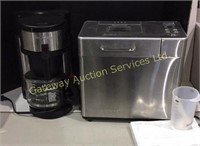 Breadmaker with Book and Measuring Cup