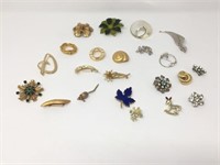 Lot of Costume Brooches