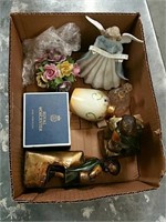 Box of porcelain items