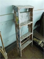 4 Foot wooden ladder