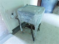 Vintage Maytag washing machine (planter)