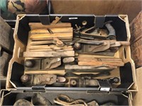 LARGE BOX OF VINTAGE TIMBER PLANES INCLUDING