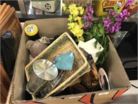 BOX OF MIXED INCLUDES; GLASSES, ORNAMENTS
