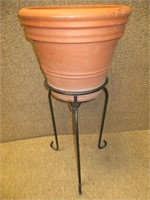 CLAY PLANTER AND PLANT STAND