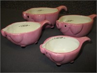 4 LITTLE PIGS MEASURING CUPS