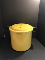 Large vintage pressure cooker/canner