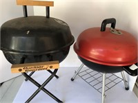 Lot of two small portable barbecue grills