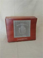Macanudo Royal Toro cigar box
