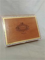 Exquisito series S wooden Box