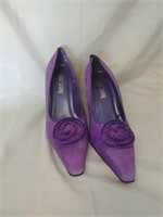 Size 7.5 purple heels