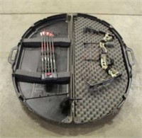 Diamond Infinite Edge Compound Bow, (5) Arrows,