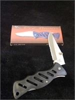 New Frost Cutlery The Raven pocket knife