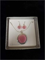 18 inch pendant and earring set