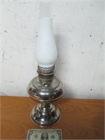 Vintage Rayo Oil Lamp w/ Frosted Glass Chimney