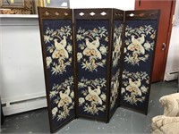 Four panel dressing screen