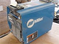 Miller XMT 304cc/cv Welder  *Tested Good*-