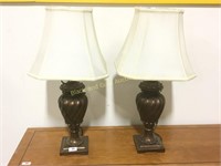 2 matching lamps