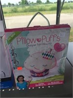 PILLOW PUFFS DESIGNER FELT PILLOW KIT