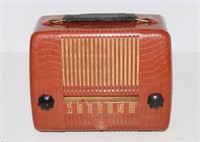 EMERSON PORTABLE RADIO MODEL 559AA