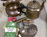 Copper pot, copper teapot, two antique food