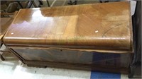 Genuine Roos sweetheart cedar chest with original